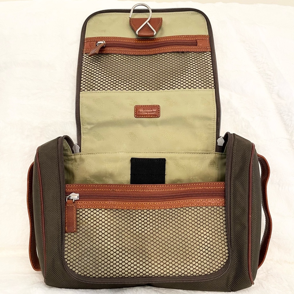 Bosca Leather Toiletries Kit Men’s